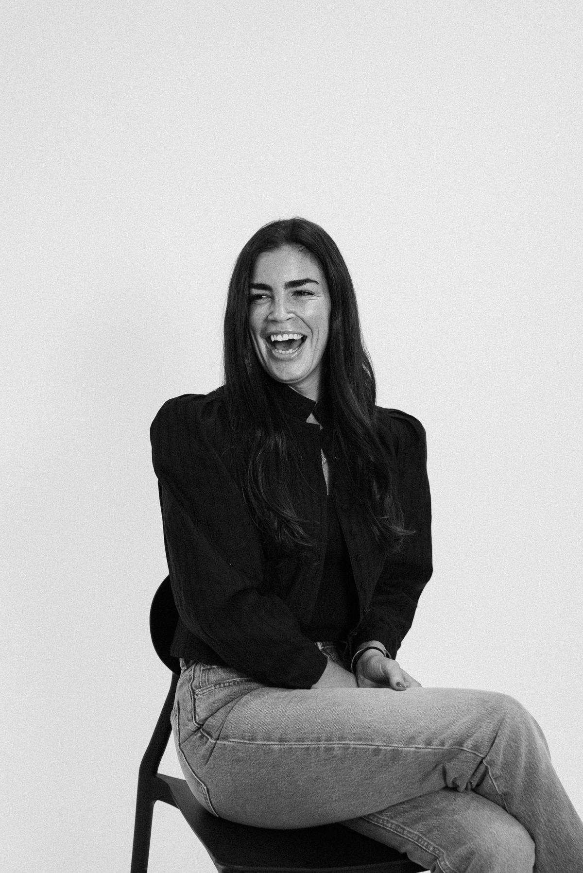 A black-and-white portrait of a Rêve founder: the posture behind an honest ledger.